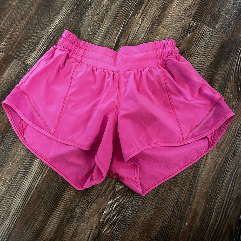 Lululemon lowrise 2.5inch shorts